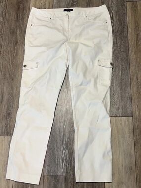 White House Black Market Slim Leg Pants in White